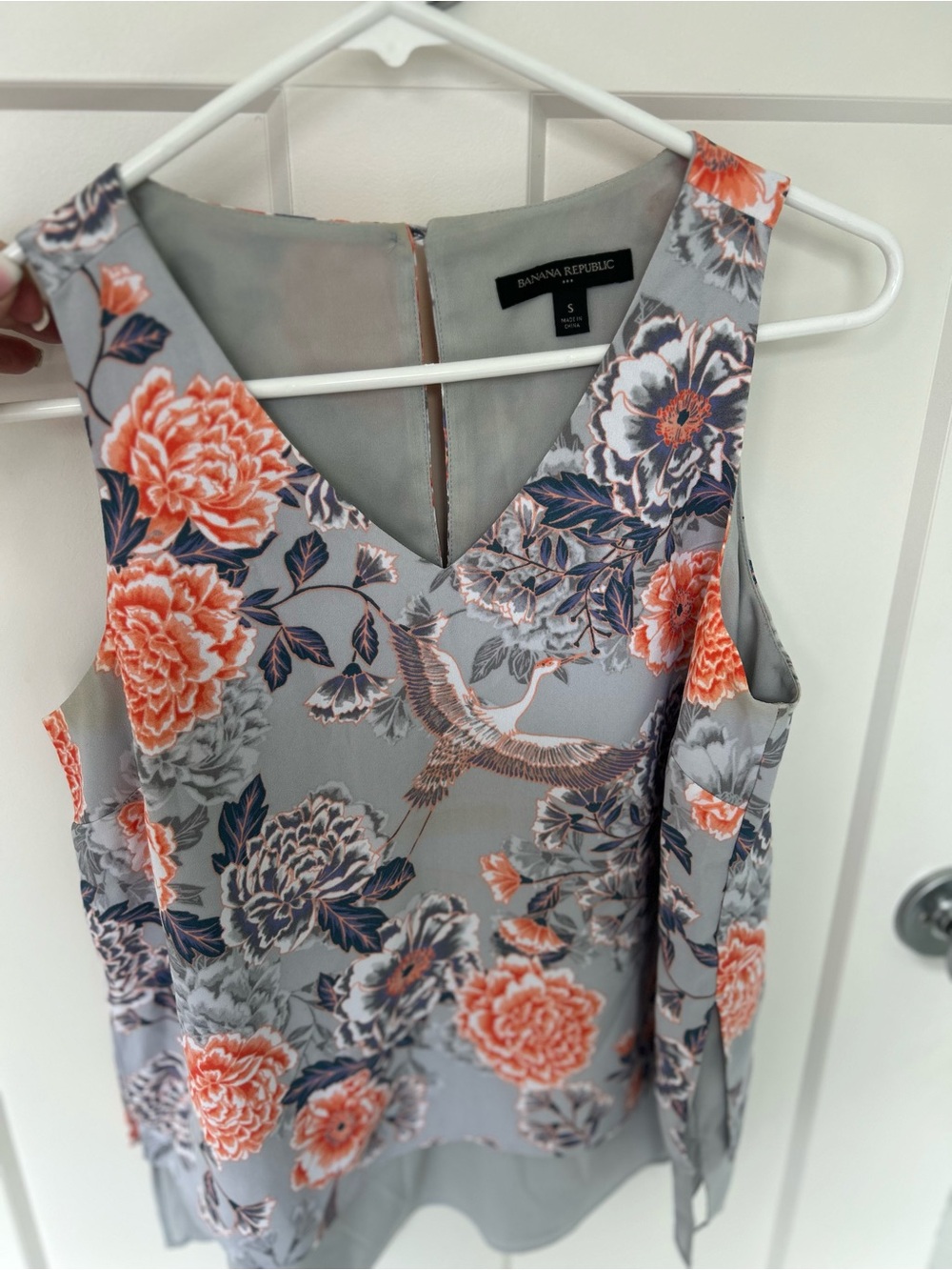 Banana Republic Gray Floral V-Neck Sleeveless top with Coral Accents